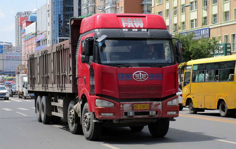 китайский гибридный грузовик FAW J6